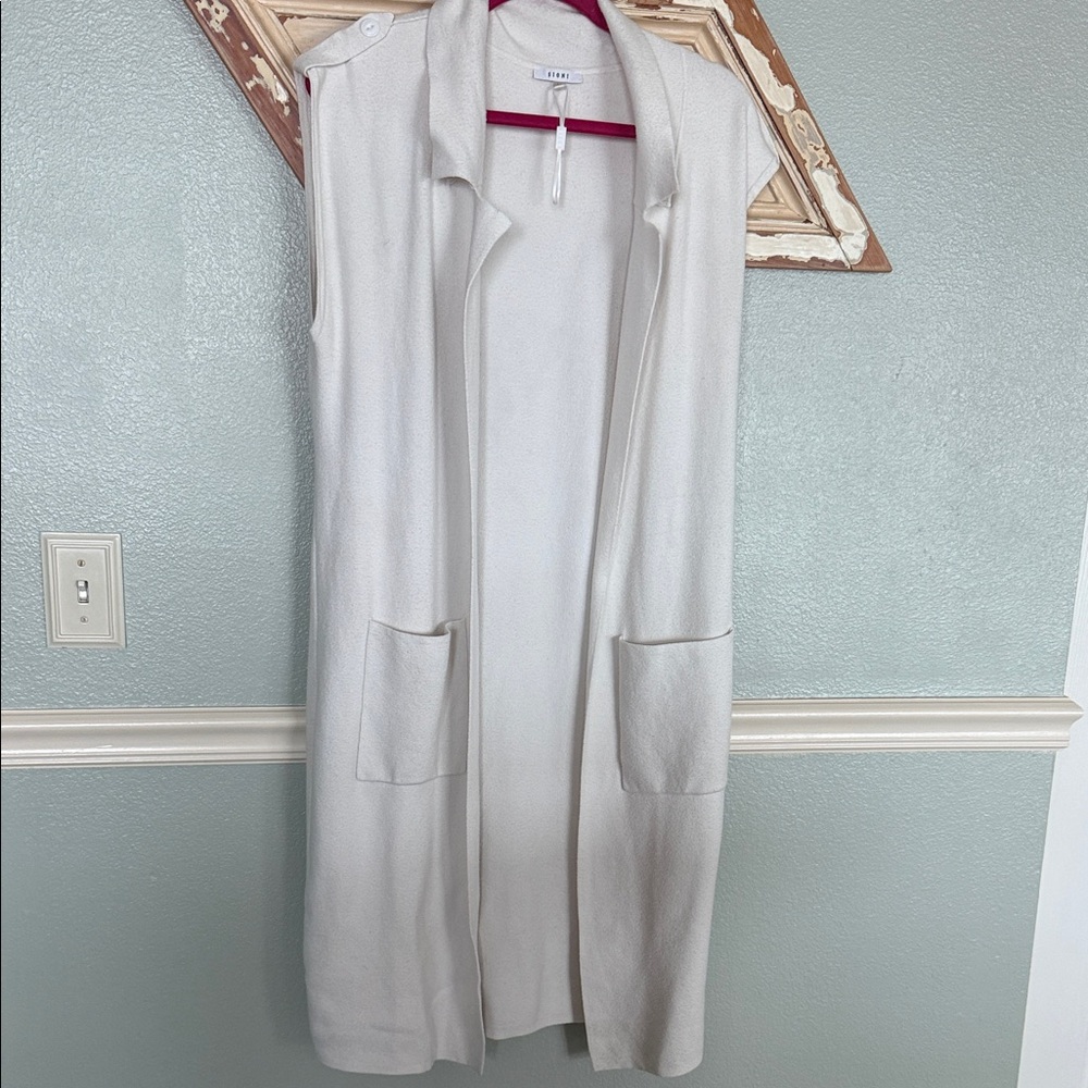 Sioni Cream Sleeveless Cardigan